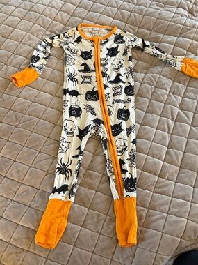 Little Sleepies Halloween-Print Kids Zippy Skeleton Bat Pumpkin with Orange Trim